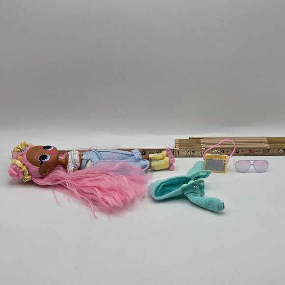 LOL Surprise OMG Series 4.5 Sunshine Gurl Fashion Doll & Accessories - Picture 8 of 8